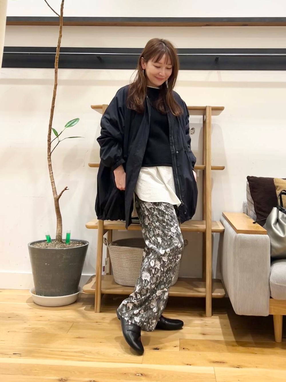 「doors、低身長コーデ、40代、春カラーコーデ、骨格ストレート、イエベ春、ストレート×イエベ春、ストレート×イエベ、春のジャケットスタイル」｜「RODE SKOの『MADE IN JAPAN』ソフトコインローファー（ローファー、ブラック系）」を使った、+++ゆき+++さん（レディース・151cm）の春コーディネートの5枚目の写真