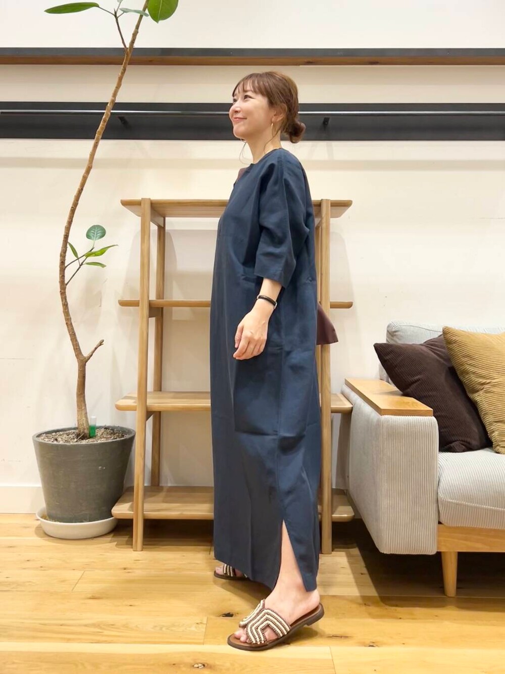 「リネン、doors、低身長コーデ、サンダルコーデ、40代、骨格ストレート、イエベ春、ストレート×イエベ春、ストレート×イエベ」｜「RODE SKOのPas De DANSE　Letter ToteBag（トートバッグ、ブラウン系）」を使った、+++ゆき+++さん（レディース・151cm）の春コーディネートの3枚目の写真