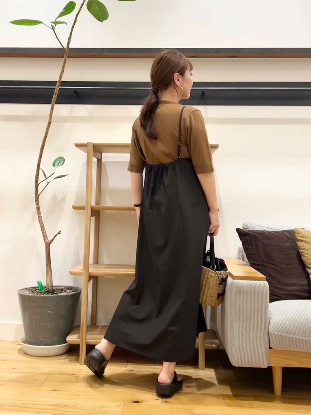 「doors、低身長コーデ、40代、骨格ストレート、イエベ春、ストレート×イエベ春、ストレート×イエベ、初夏のお出掛けコーデ」｜「RODE SKOのリボンバスケットショルダーバッグ（ショルダーバッグ、イエロー系）」を使った、+++ゆき+++さん（レディース・151cm）の春コーディネートの4枚目の写真