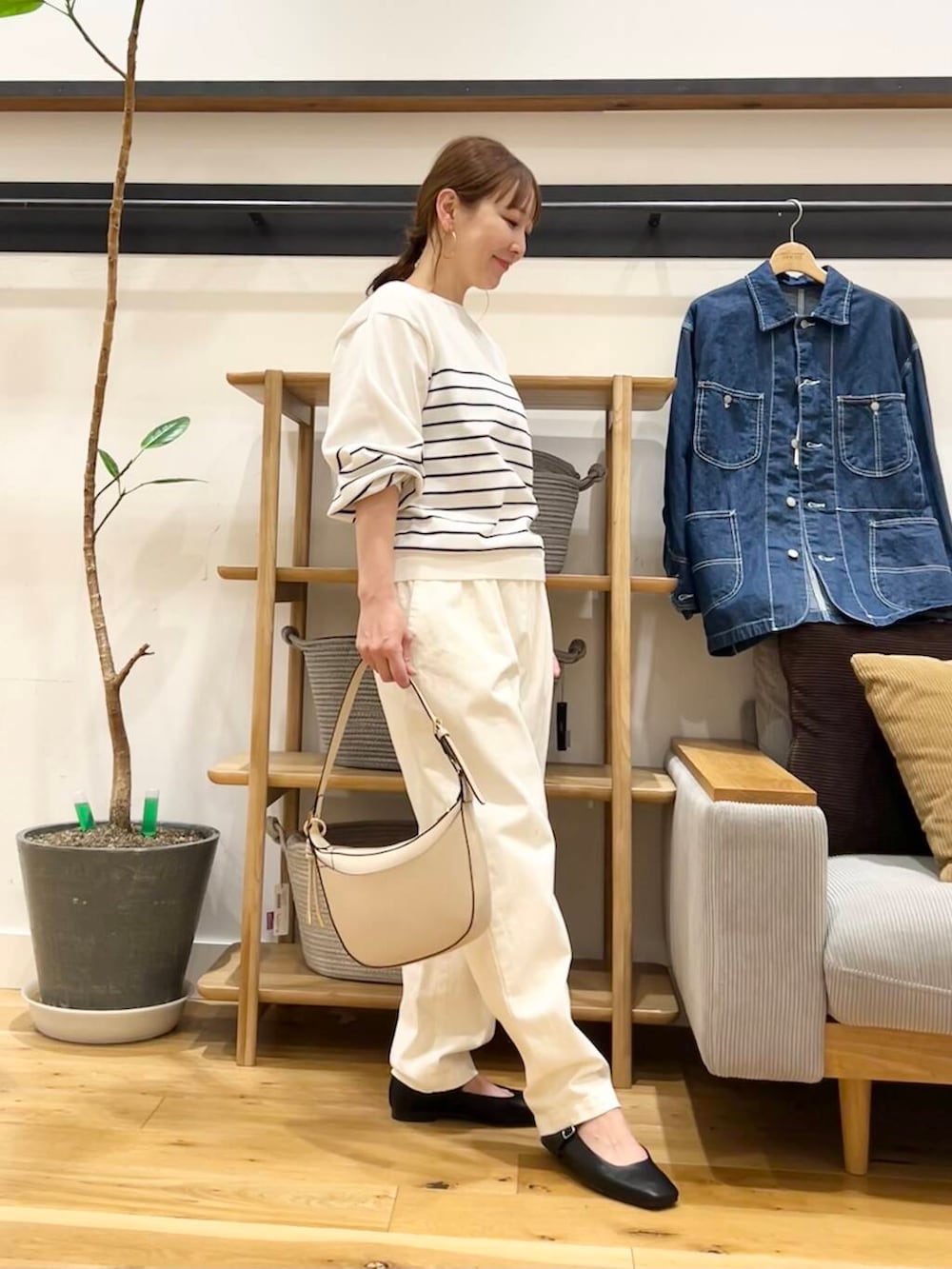 「doors、低身長コーデ、40代、骨格ストレート、イエベ春、ストレート×イエベ春、ストレート×イエベ、春のジャケットスタイル」|「URBAN RESEARCH DOORSのウォッシャブルUVボーダーニット(ニット/セーター、ホワイト系)」を使った、+++ゆき+++さん(レディース・151cm)の春コーディネートの4枚目の写真