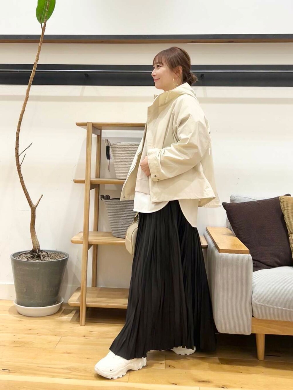 「doors、低身長コーデ、40代、骨格ストレート、イエベ春、ストレート×イエベ春、春のジャケットスタイル」|「NIKEのNIKE TC7900(スニーカー、ホワイト系)」を使った、+++ゆき+++さん(レディース・151cm)の冬コーディネートの6枚目の写真