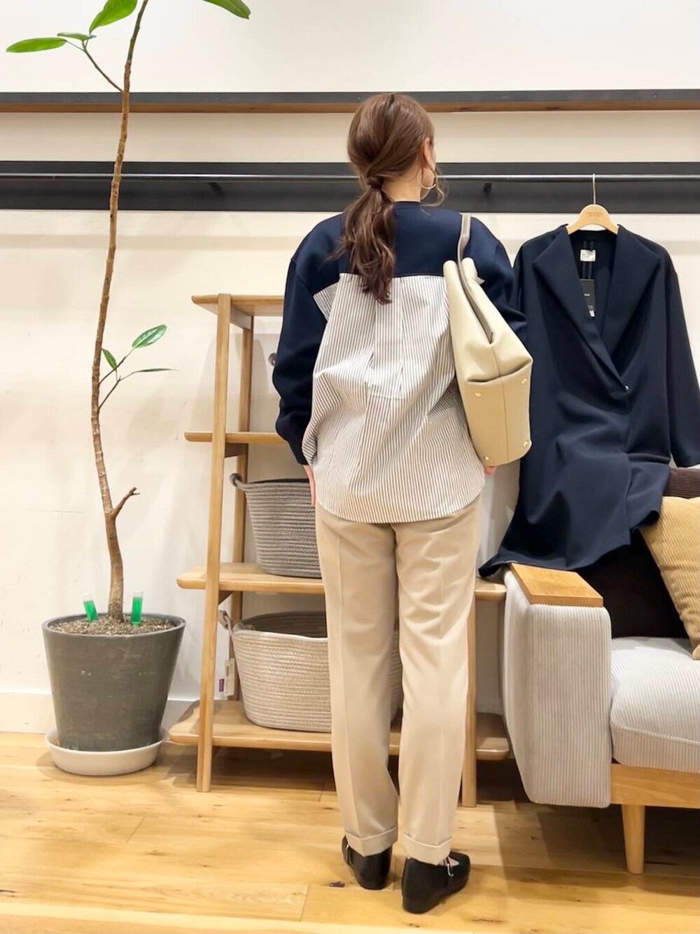 「doors、低身長コーデ、40代、骨格ストレート、イエベ春、ストレート×イエベ春、ストレート×イエベ、春のジャケットスタイル」｜「RODE SKOの『MADE IN JAPAN』スクエアトゥメリージェーンシューズ（バレエシューズ、ブラック系）」を使った、+++ゆき+++さん（レディース・151cm）の春コーディネートの3枚目の写真