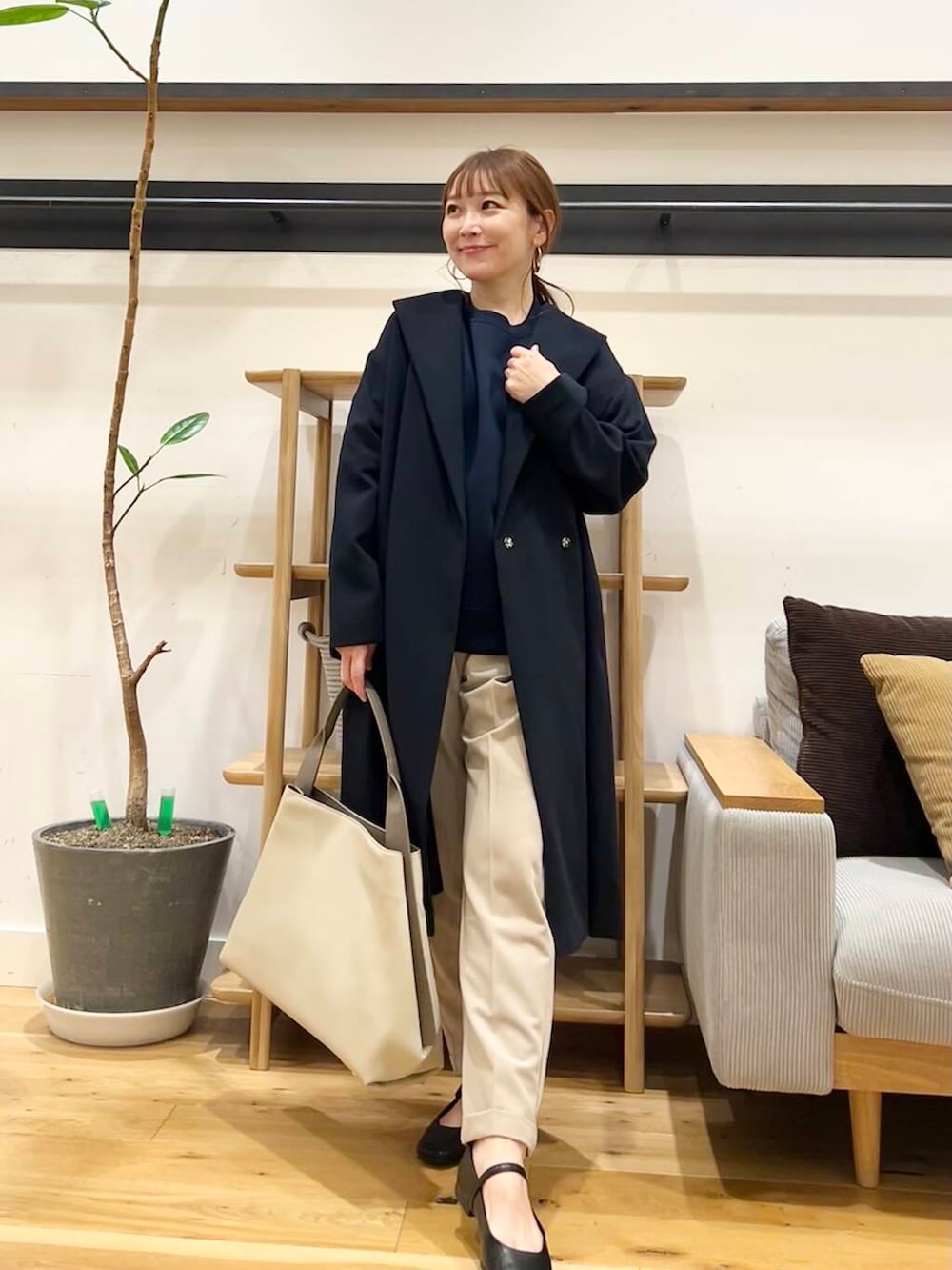 「doors、低身長コーデ、40代、骨格ストレート、イエベ春、ストレート×イエベ春、ストレート×イエベ、春のジャケットスタイル」｜「RODE SKOの『MADE IN JAPAN』スクエアトゥメリージェーンシューズ（バレエシューズ、ブラック系）」を使った、+++ゆき+++さん（レディース・151cm）の春コーディネートの5枚目の写真