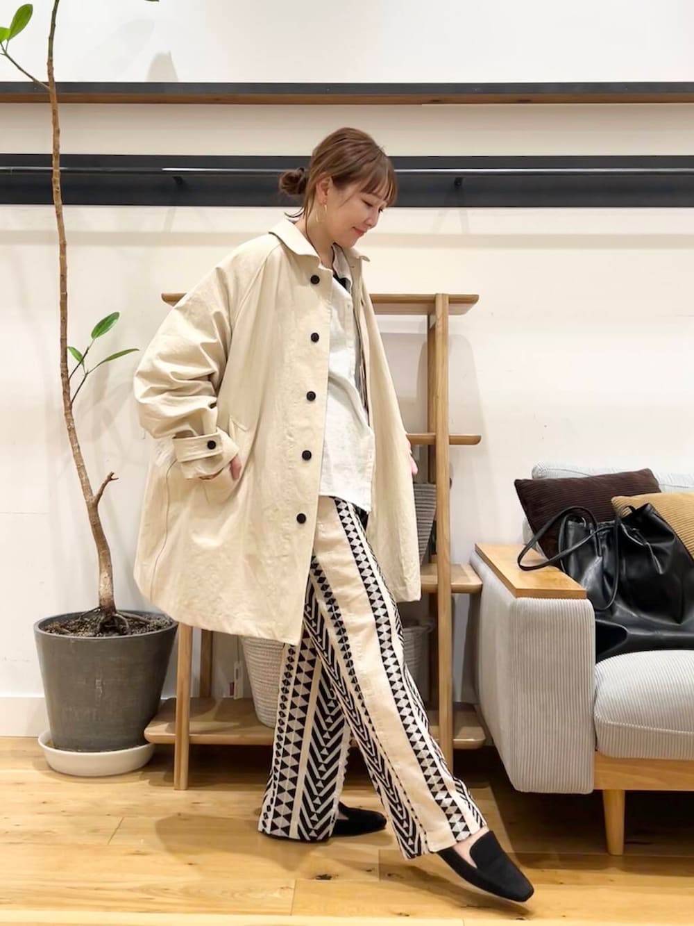「doors、低身長コーデ、春カラーコーデ、骨格ストレート、イエベ春、ストレート×イエベ春、春アウターコーデ、ストレート×イエベ」|「RODE SKOの『MADE IN JAPAN』スクエアトゥローファー(ローファー、ブラック系)」を使った、+++ゆき+++さん(レディース・151cm)の春コーディネートの6枚目の写真