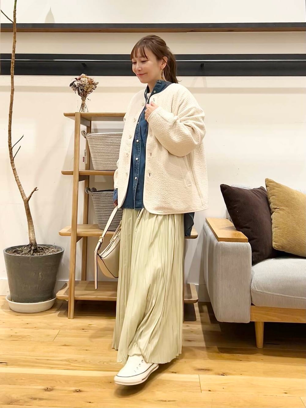 「doors、低身長コーデ、40代、骨格ストレート、イエベ春、ストレート×イエベ春、私の推しデニムスタイル、スタッフが狙う春の新作」｜「URBAN RESEARCH DOORSのキルトノーカラージャケット（ノーカラージャケット、ホワイト系）」を使った、+++ゆき+++さん（レディース・151cm）の冬コーディネートの6枚目の写真