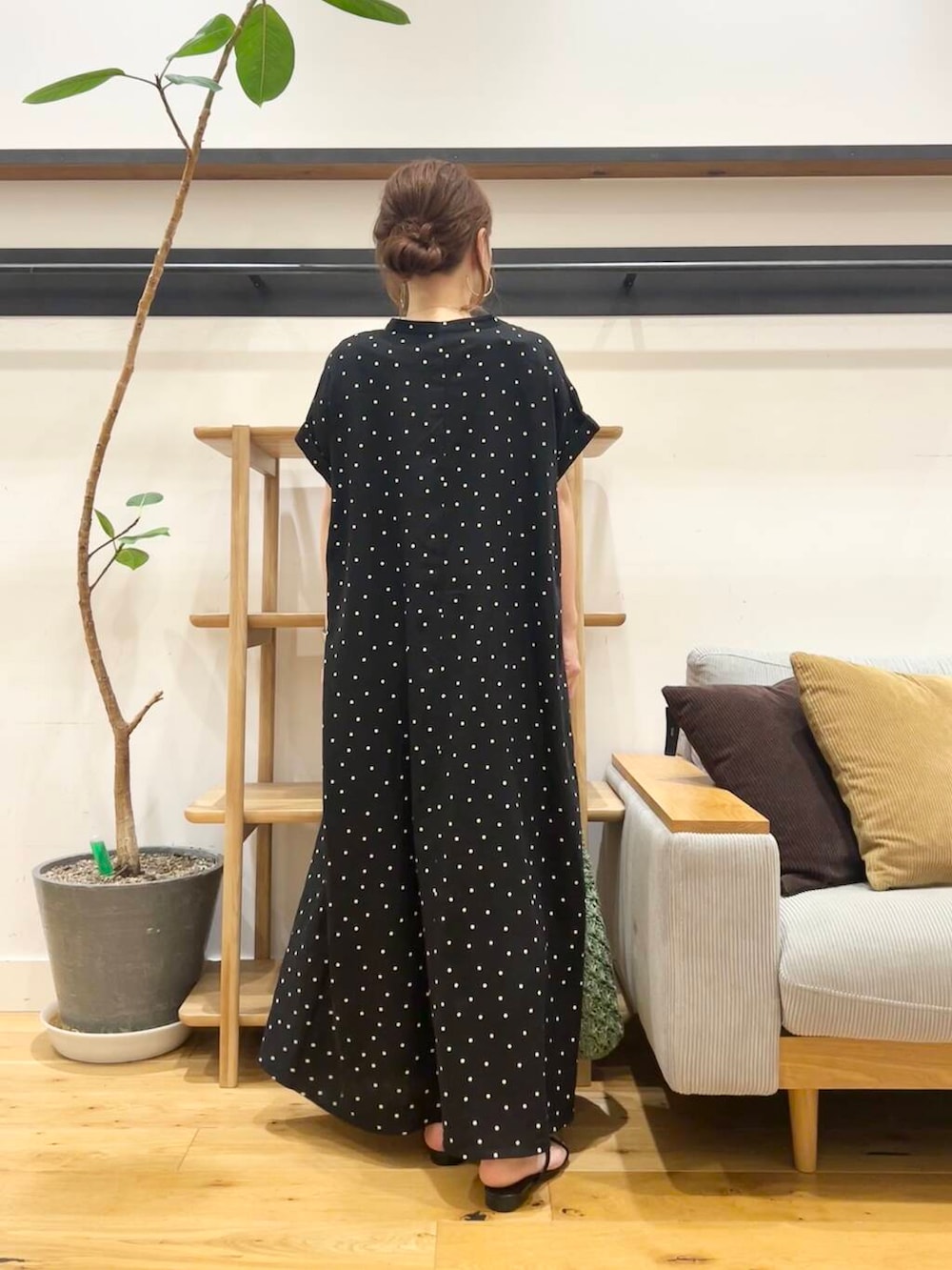 「doors、低身長コーデ、40代、骨格ストレート、イエベ春、ストレート×イエベ春、ストレート×イエベ、私が選ぶセールアイテム25ss」｜「RODE SKOのペーパーショルダートートバッグ（トートバッグ、グリーン系）」を使った、+++ゆき+++さん（レディース・151cm）の夏コーディネートの3枚目の写真
