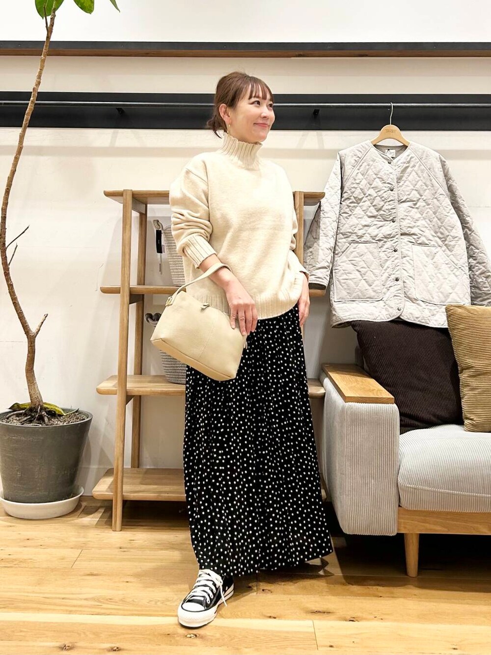 「doors、低身長コーデ、40代、骨格ストレート、イエベ春、ストレート×イエベ春、私の推しセールアイテム24aw、着映えカラーニットコーデ」|「URBAN RESEARCH DOORSのタートルネックニット(ニット/セーター、ホワイト系)」を使った、+++ゆき+++さん(レディース・151cm)の冬コーディネートの4枚目の写真