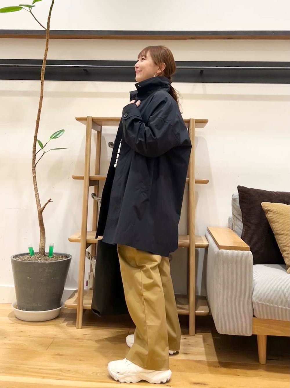 「doors、低身長コーデ、40代、骨格ストレート、イエベ春、ストレート×イエベ春、ストレート×イエベ、春のジャケットスタイル」|「NIKEのNIKE TC7900(スニーカー、ホワイト系)」を使った、+++ゆき+++さん(レディース・151cm)の春コーディネートの7枚目の写真