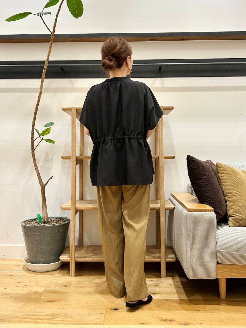 「doors、低身長コーデ、40代、骨格ストレート、イエベ春、ストレート×イエベ春、ストレート×イエベ、最旬サンダルスタイル」|「URBAN RESEARCH DOORSのインドビーズ巾着バッグ(ショルダーバッグ、ホワイト系)」を使った、+++ゆき+++さん(レディース・151cm)の夏コーディネートの3枚目の写真