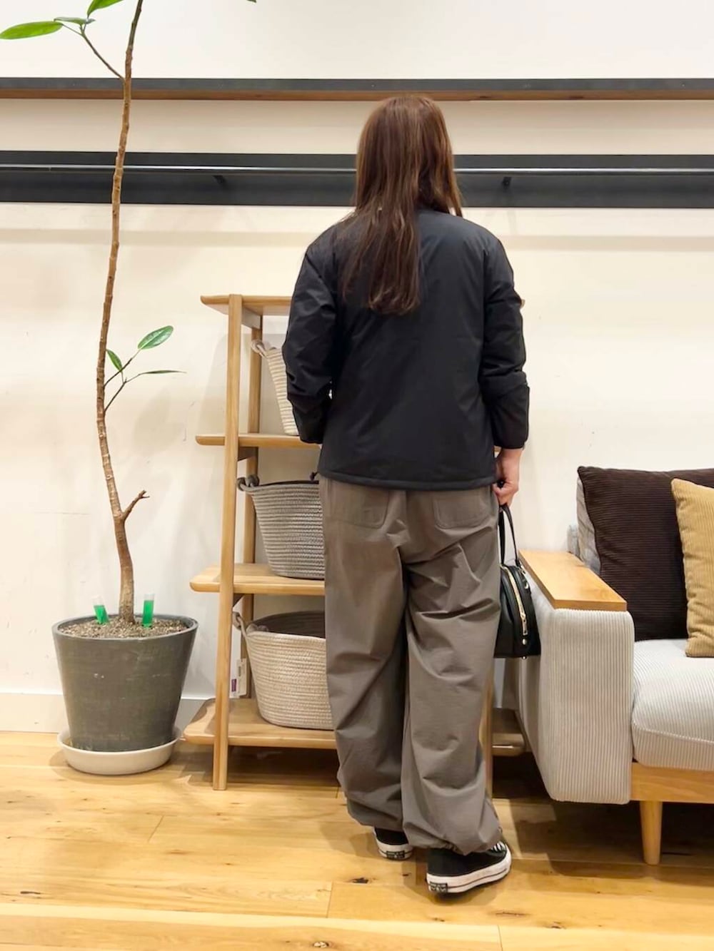「doors、低身長コーデ、40代、春カラーコーデ、骨格ストレート、イエベ春、ストレート×イエベ春、ストレート×イエベ」｜「FORK&SPOONのFORK&SPOON　フロントジップオールインワン（つなぎ/オールインワン、ブラウン系）」を使った、+++ゆき+++さん（レディース・151cm）の春コーディネートの8枚目の写真