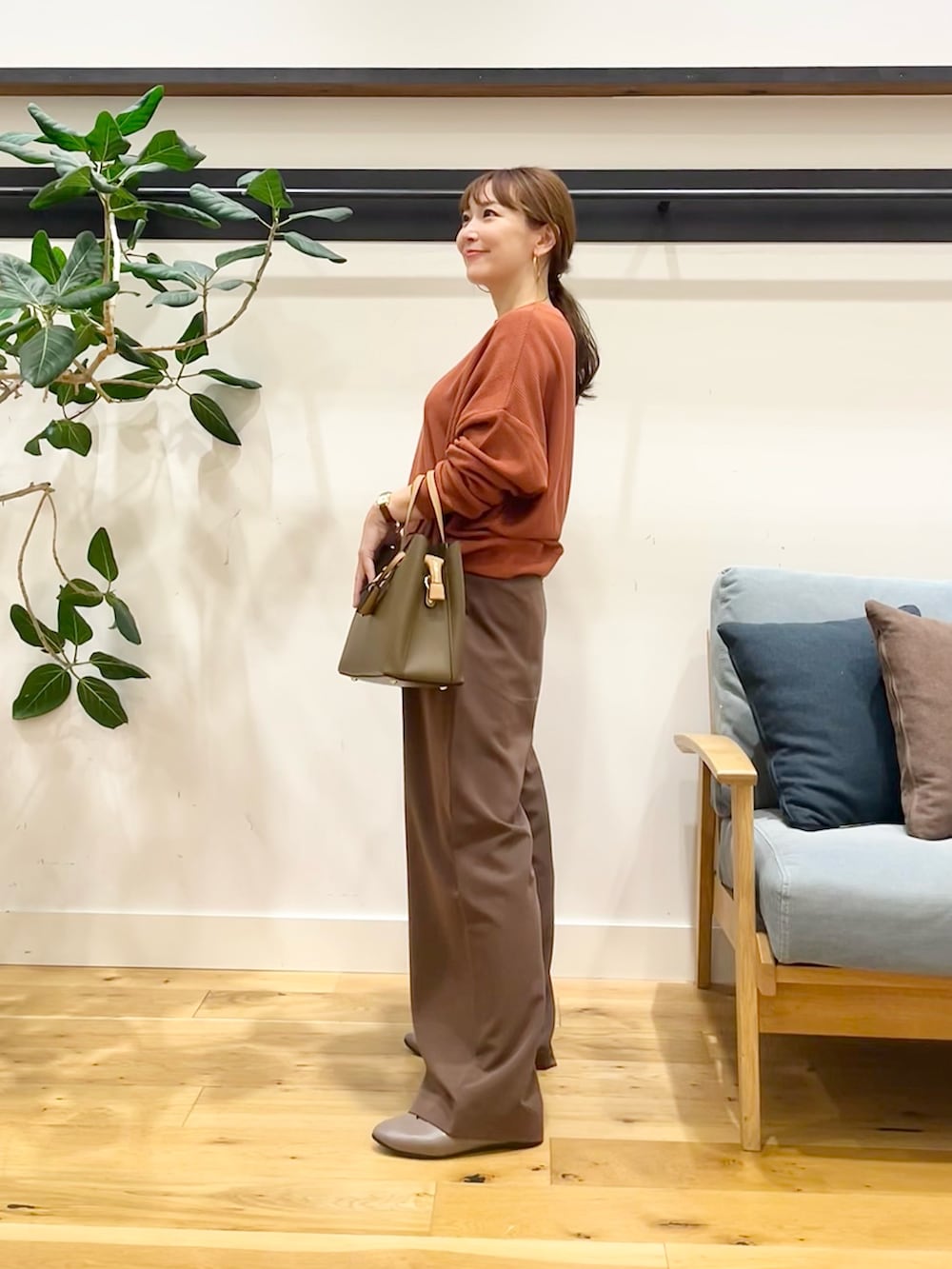 「低身長、低身長コーデ」|「URBAN RESEARCH DOORSのタックフライスロングスリーブTシャツ(Tシャツ/カットソー、ブルー系)」を使った、+++ゆき+++さん(レディース・151cm)の秋コーディネートの2枚目の写真