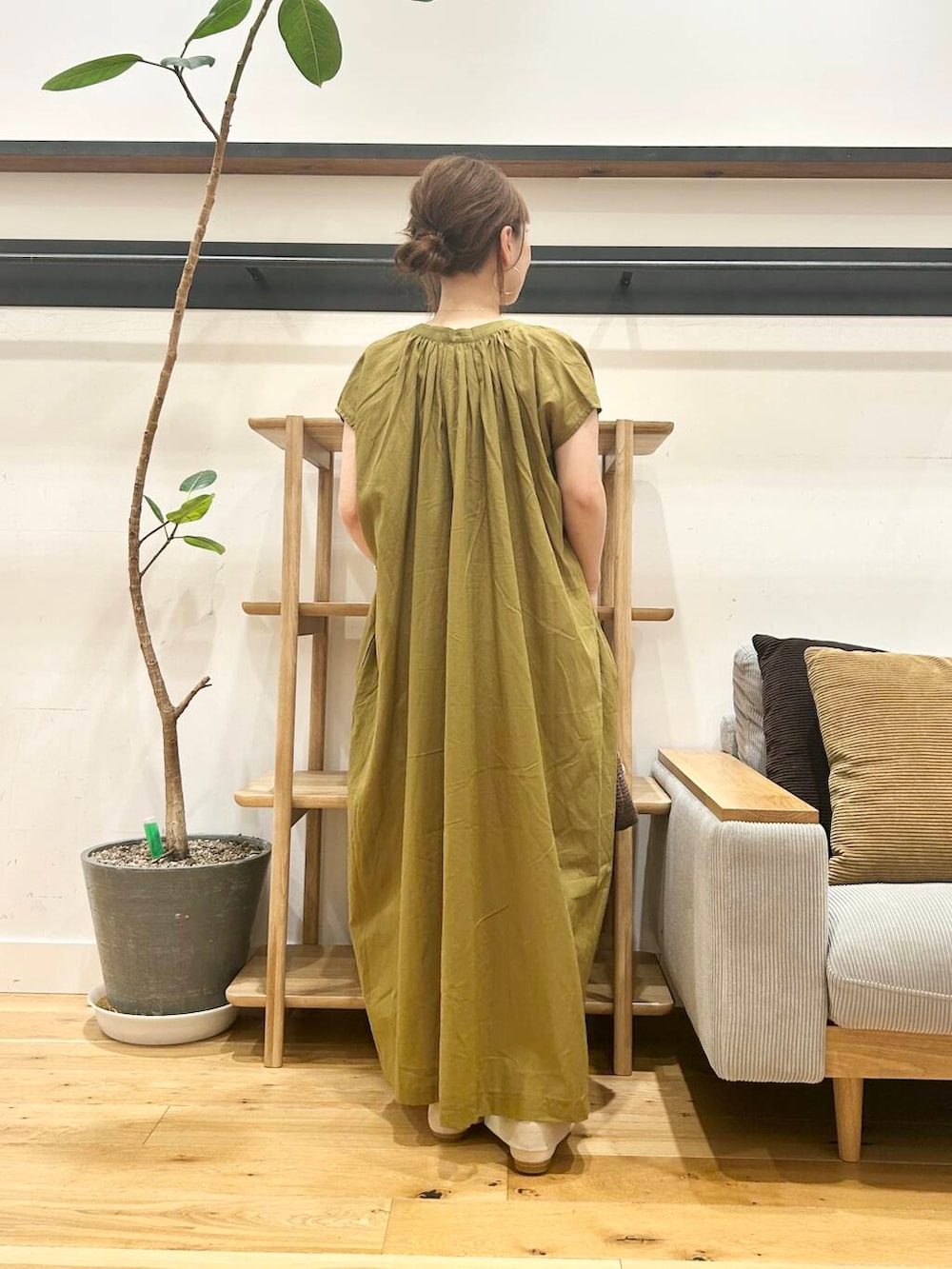 「doors、低身長コーデ、40代、骨格ストレート、イエベ春、ストレート×イエベ春、ストレート×イエベ、トレンドシアーアイテム」｜「URBAN RESEARCH DOORSの『一部WEB限定カラー』セパレートフラットサンダル（サンダル、ベージュ系）」を使った、+++ゆき+++さん（レディース・151cm）の夏コーディネートの3枚目の写真