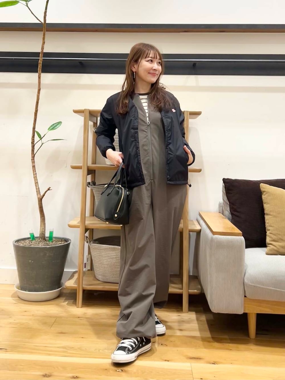 「doors、低身長コーデ、40代、春カラーコーデ、骨格ストレート、イエベ春、ストレート×イエベ春、ストレート×イエベ」｜「FORK&SPOONのFORK&SPOON　フロントジップオールインワン（つなぎ/オールインワン、ブラウン系）」を使った、+++ゆき+++さん（レディース・151cm）の春コーディネートの6枚目の写真