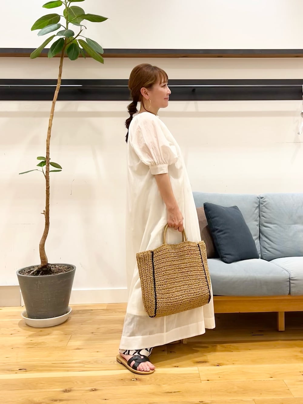 「URBAN RESEARCH DOORSのコットンボイルカフタンワンピース(ワンピース、ホワイト系)」を使った、+++ゆき+++さん(レディース・151cm)の夏コーディネートの3枚目の写真