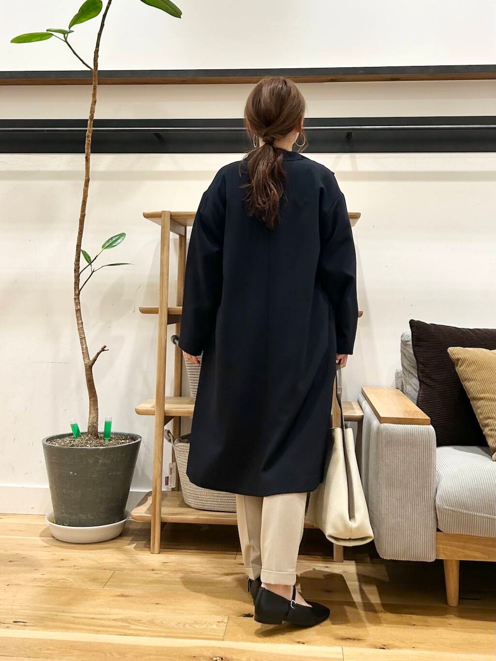 「doors、低身長コーデ、40代、骨格ストレート、イエベ春、ストレート×イエベ春、ストレート×イエベ、春のジャケットスタイル」｜「RODE SKOの『MADE IN JAPAN』スクエアトゥメリージェーンシューズ（バレエシューズ、ブラック系）」を使った、+++ゆき+++さん（レディース・151cm）の春コーディネートの7枚目の写真
