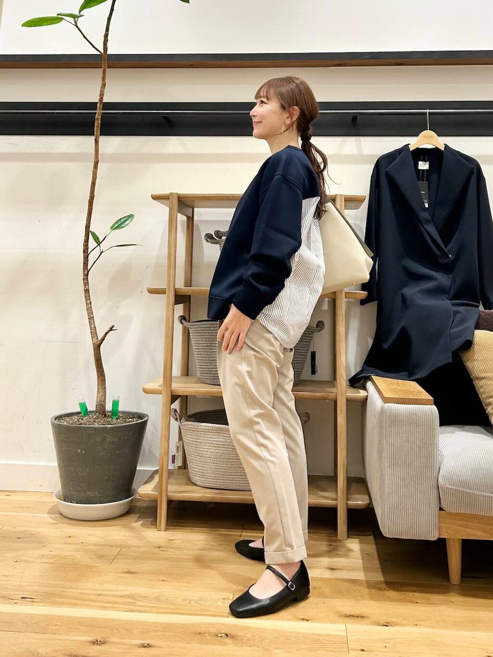 「doors、低身長コーデ、40代、骨格ストレート、イエベ春、ストレート×イエベ春、ストレート×イエベ、春のジャケットスタイル」｜「RODE SKOの『MADE IN JAPAN』スクエアトゥメリージェーンシューズ（バレエシューズ、ブラック系）」を使った、+++ゆき+++さん（レディース・151cm）の春コーディネートの2枚目の写真