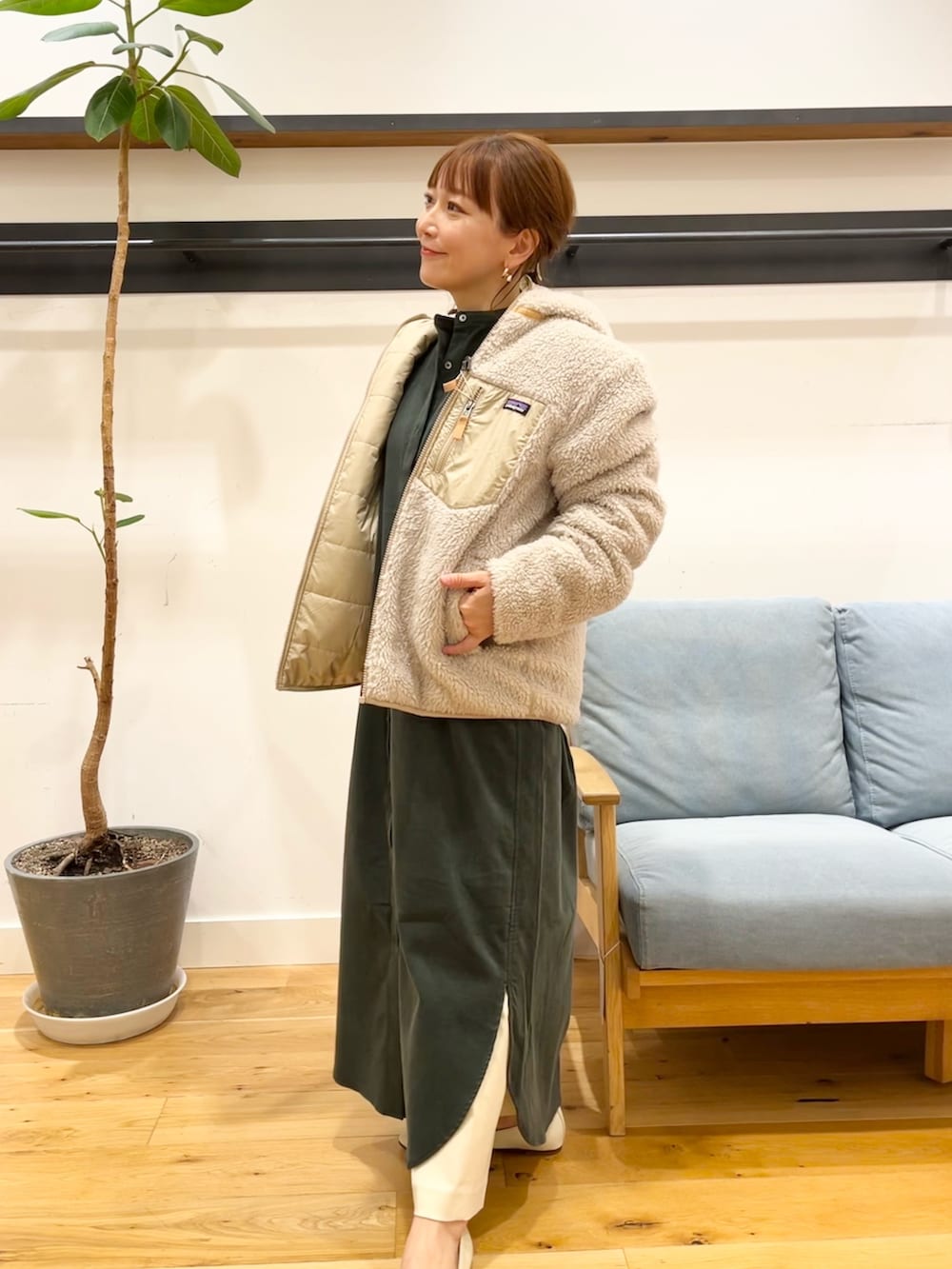 「patagoniaのアイテム（ジャケット/アウター、ベージュ系）」を使った、+++ゆき+++さん（レディース・151cm）の冬コーディネートの2枚目の写真