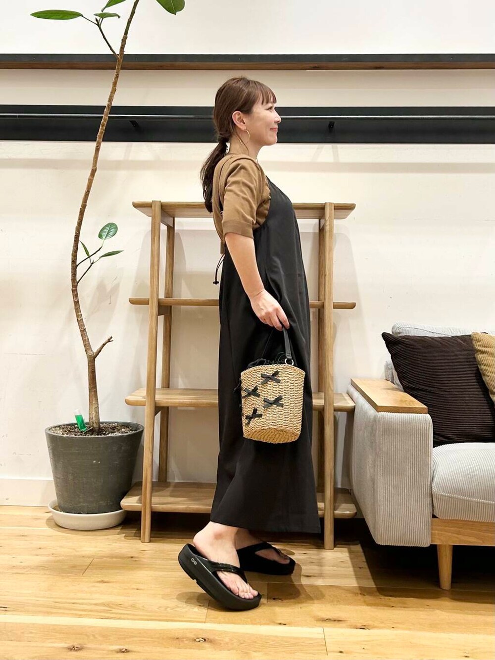 「doors、低身長コーデ、40代、骨格ストレート、イエベ春、ストレート×イエベ春、ストレート×イエベ、初夏のお出掛けコーデ」｜「RODE SKOのリボンバスケットショルダーバッグ（ショルダーバッグ、イエロー系）」を使った、+++ゆき+++さん（レディース・151cm）の春コーディネートの2枚目の写真