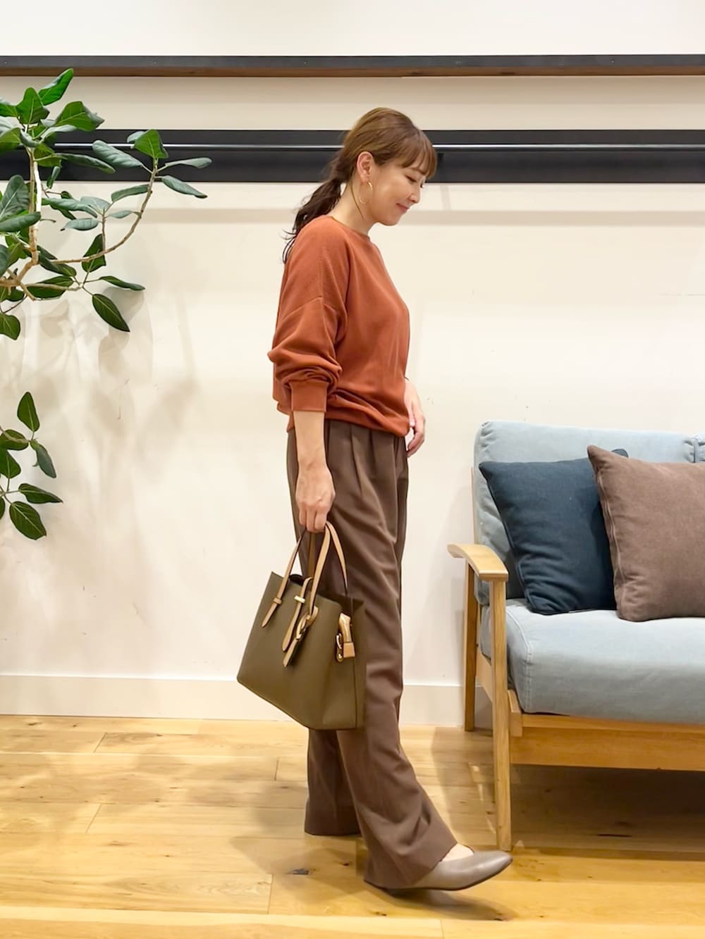 「低身長、低身長コーデ」|「URBAN RESEARCH DOORSのタックフライスロングスリーブTシャツ(Tシャツ/カットソー、ブルー系)」を使った、+++ゆき+++さん(レディース・151cm)の秋コーディネートの4枚目の写真