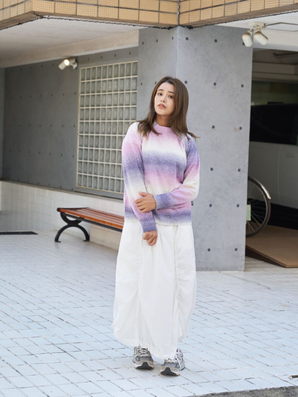 「グラデーション、グラデーションニット、フェミニン、エレガント、ニット、ニットコーデ、秋コーデ、Eddie Bauer、eddiebauer、エディーバウアー」|「Eddie Bauerのノベリー ヘリテージセーター(ニット/セーター、パープル系)」を使った、eddiebauerofficialさん(レディース・159cm)の秋コーディネートの2枚目の写真