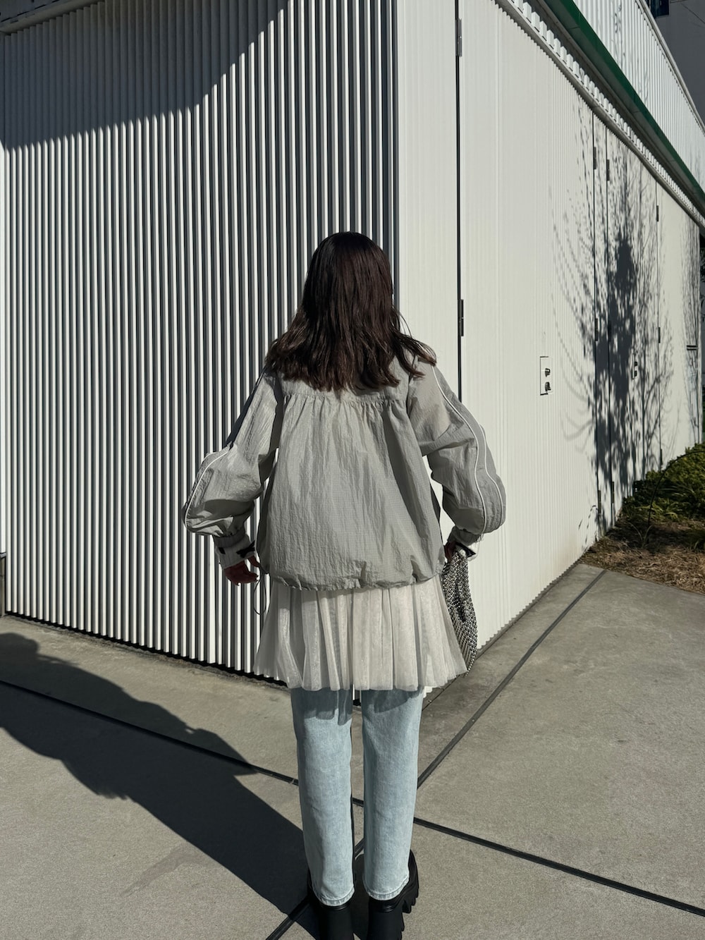 「今日のコーデ、フェミニン、フェミニンコーデ、FOREVER 21、FOREVER21、ootd、低身長コーデ」｜「FOREVER 21の【2024SS】スポーティーブルゾン（ブルゾン、グレー系）」を使った、tomoka さん（レディース・153cm）の冬コーディネートの2枚目の写真