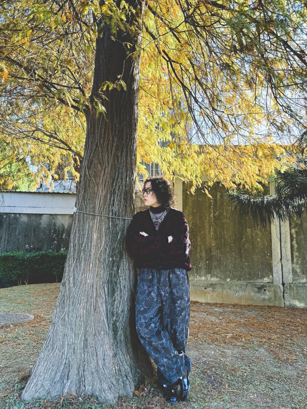 「冬コーデ、＃ワイドパンツ、今日のコーデ、ootd、メンズコーデ、#レイヤードスタイル、重ね着、コーディネート」｜「vacantのアイテム（パンツ、グレー系）」を使った、Pjieeeeeさん（メンズ・172cm）の春コーディネートの2枚目の写真