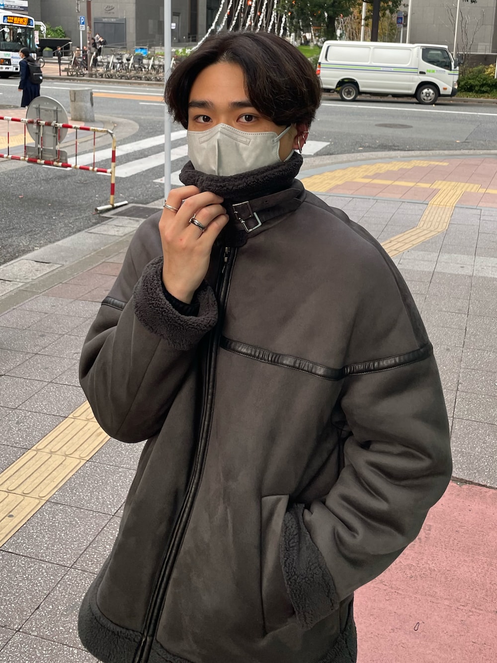 Snow Man 目黒蓮さん着用】フェイクムートンボアブルゾンを使った