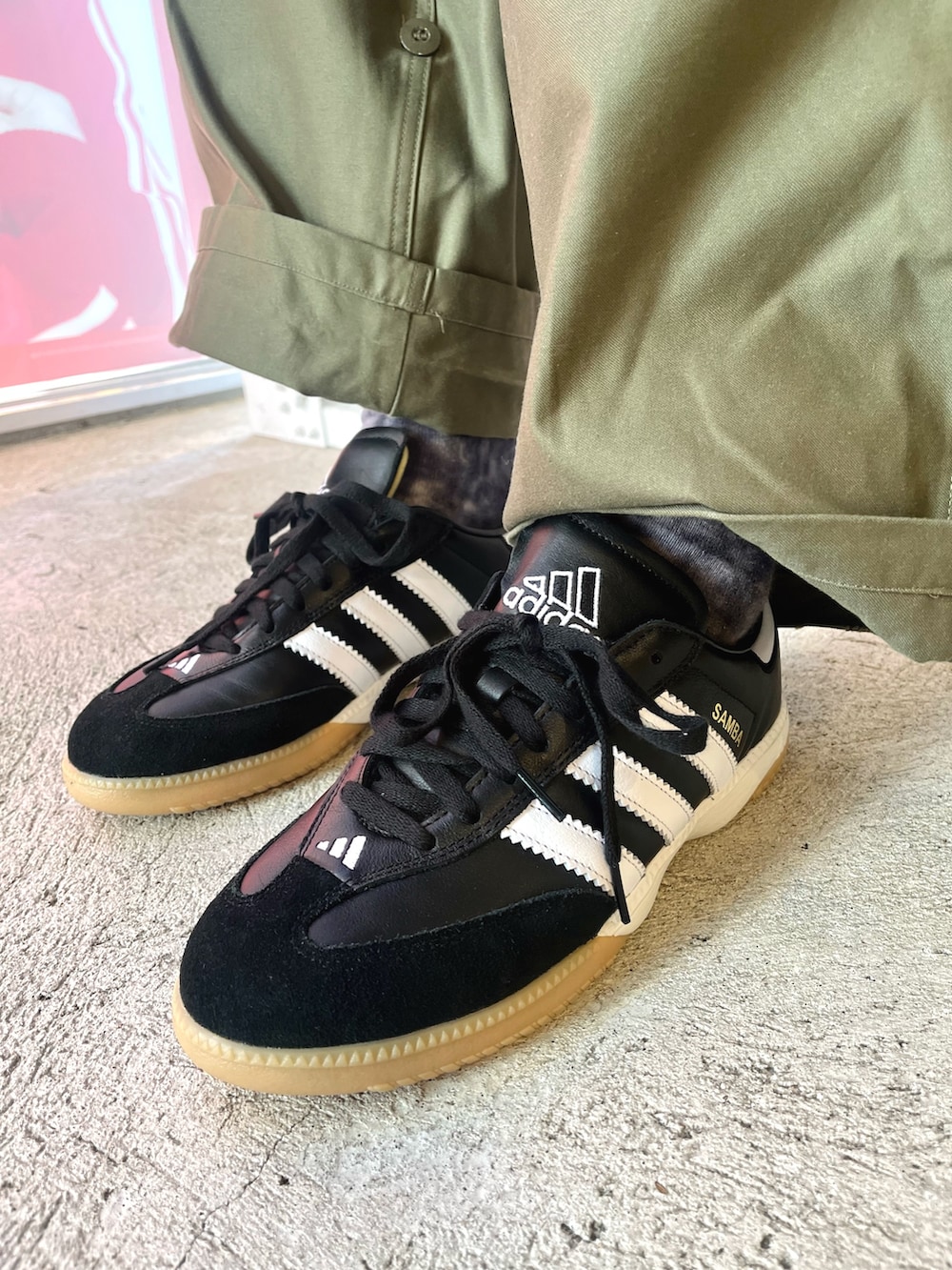 「スニーカー、adidas、アディダス、adidas originals、アノラック、アディダスオリジナルス、サンバ、キルトジャケット、ハーフジップ、スケートボーディング」｜「adidasのコパ キルトジャケット / アディダスオリジナルス adidas Originals（MA-1、ブラック系）」を使った、T.Sさん（メンズ・190cm）の秋コーディネートの6枚目の写真