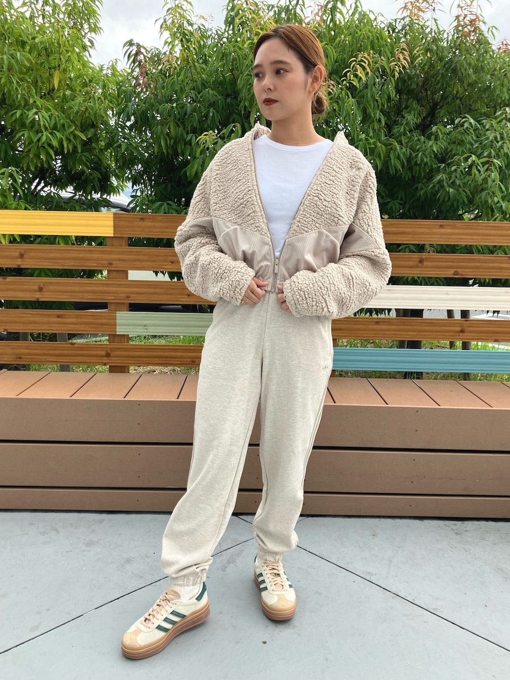 adidas レディースオリジナルス コーデュロイ フリースミックス ジャケット adidas（アディダス）の「コーデュロイ フリースミックス ジャケット
