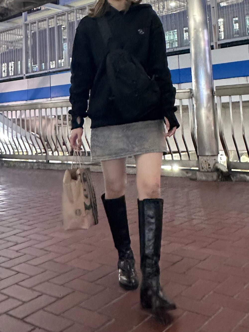 🪩さんの（SAN SAN GEAR）を使ったコーディネートの2枚目の写真