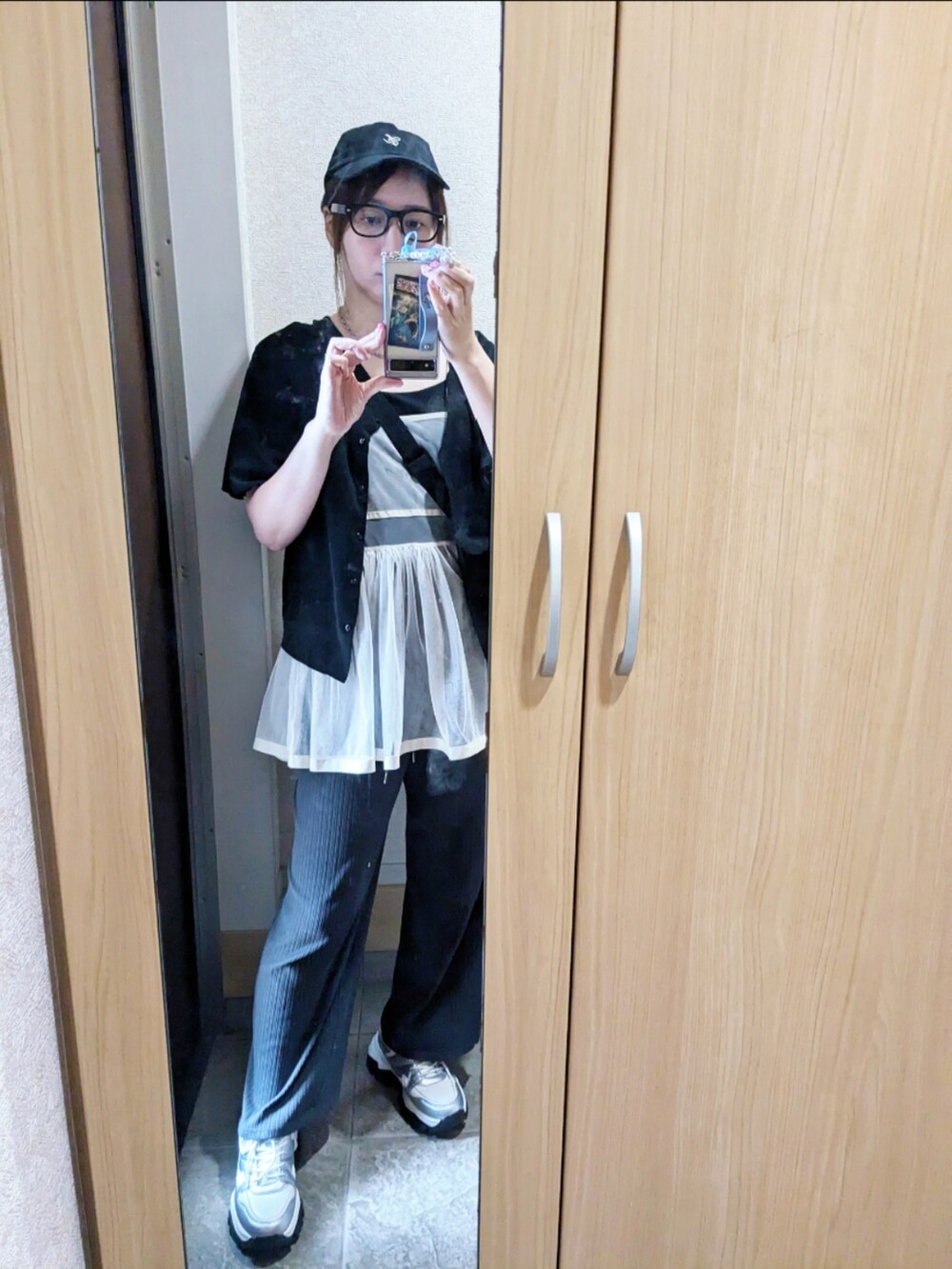 「GRLのアイテム（キャミソール、ホワイト系）」を使った、tarさん（レディース・164cm）の夏コーディネートの2枚目の写真