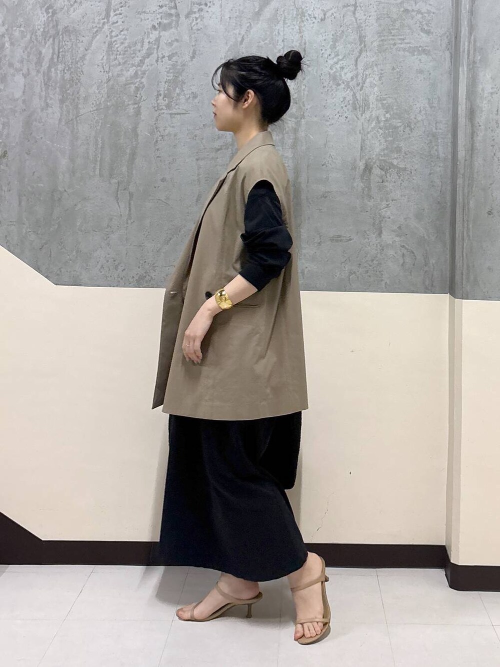 「リラックス、きれいめ、着痩せ・細見え、夏コーデ、骨格ストレート、BARNYARDSTORM、ワンピース」|「COTTOのCOTTO / リングバッグ(かごバッグ、ブラック系)」を使った、hitomiさん(レディース・160cm)の春コーディネートの2枚目の写真