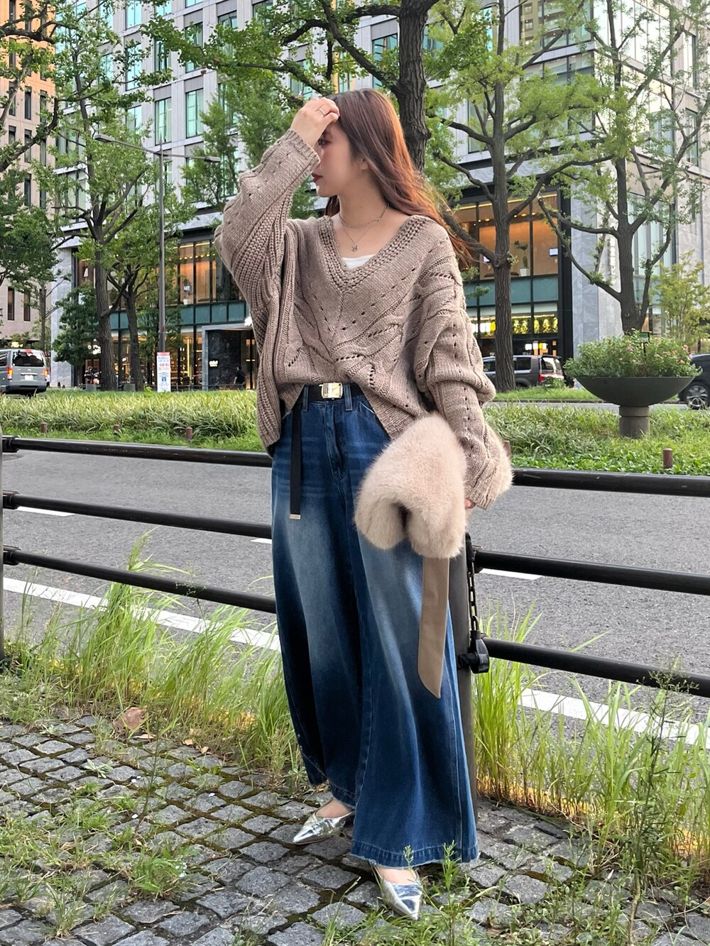 レディースの秋コーディネートの3枚目の写真