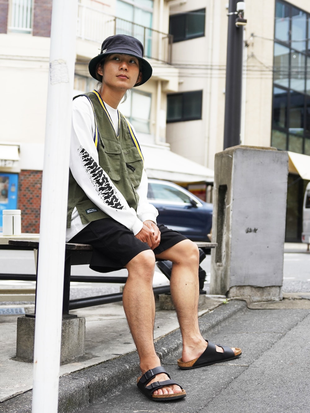 「チェック、アウトドアスタイル、パステルカラー、秋コーデ、バケットハット」｜「MANASTASHのMANASTASH/マナスタッシュ　FLEX CLIMBER WIDE SHORTS フレックスクライマーワイドショーツ　7126030（その他パンツ、ブラック系）」を使った、yusuke061019さん（メンズ・173cm）の秋コーディネートの3枚目の写真