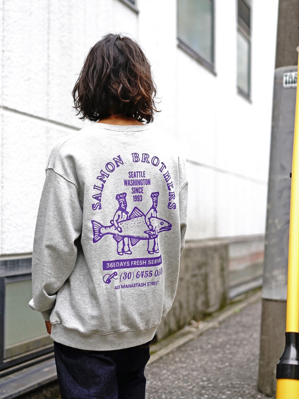 「秋っぽコーデ更新中、カーキ、めがね、メガネ女子、おでかけコーデ、今日のコーデ、ライトアウター、デニム、ジャケット、スウェット」｜「MANASTASHのMANASTASH/マナスタッシュ/CiTee SWEAT SALMON/スウェット サーモン（スウェット、その他）」を使った、yusuke061019さん（メンズ・173cm）の秋コーディネートの6枚目の写真