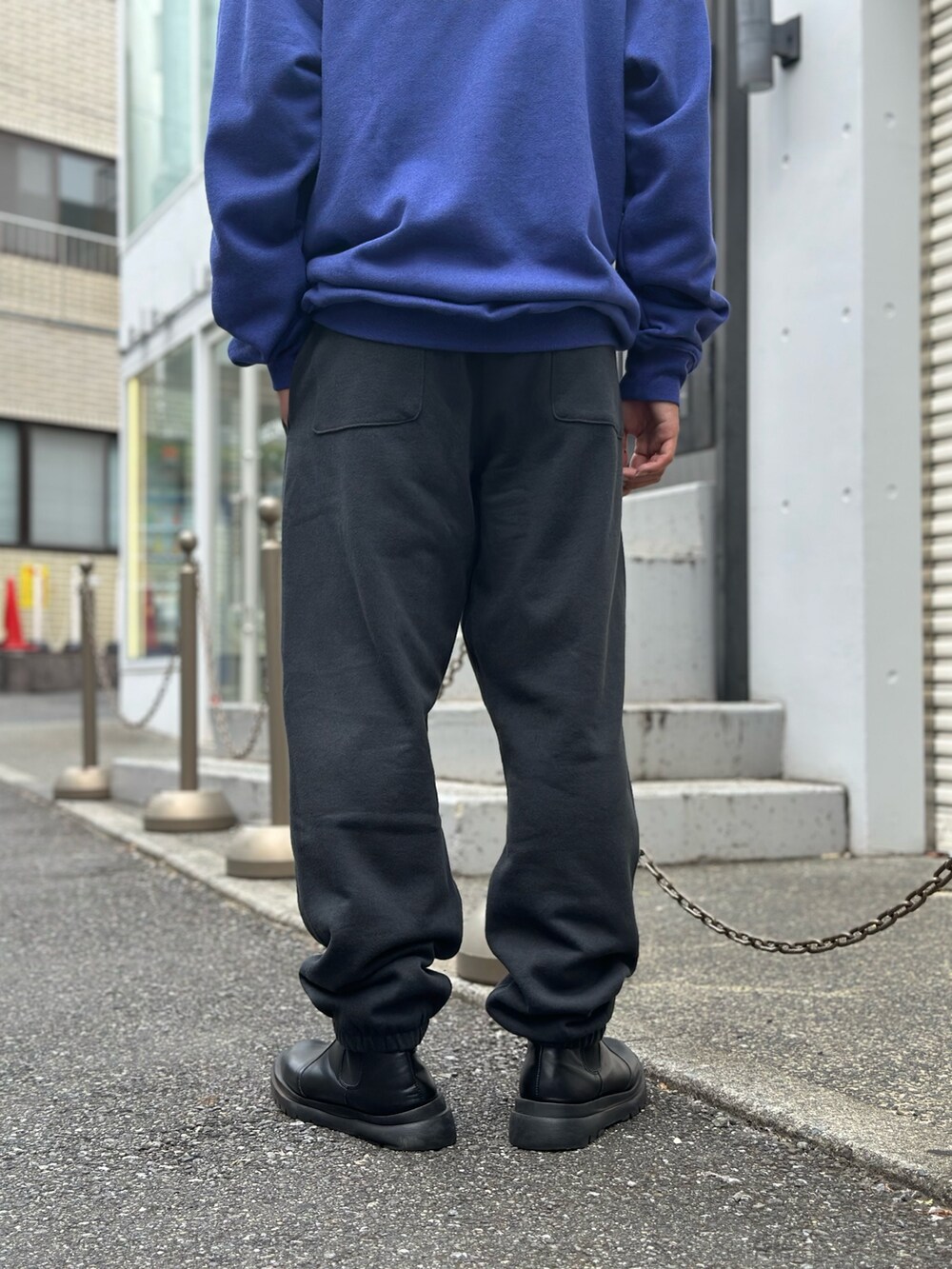 「ワイドパンツ、ヴィンテージ、韓国ファッション、デートコーデ、チェック、セットアップ、アディダス、ビッグシルエット、ブラック、キレイめカジュアル」｜「MANASTASHのMANASTASH/マナスタッシュ/CASCADE PANTS/カスケードパンツ（スウェットパンツ、ブラック系）」を使った、yusuke061019さん（メンズ・173cm）の秋コーディネートの9枚目の写真