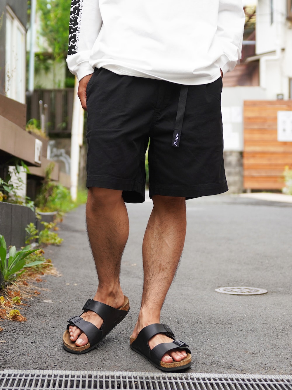 「夏、アウトドア、大人、大人カジュアル、マナスタッシュ、夏コーデ、キャンプスタイル、お洒落さんとつながりたい、お洒落になりたい、マナスタ」｜「MANASTASHのMANASTASH/マナスタッシュ/CHILLIWACK BUCKET/チリワックバケット（ハット、ブラック系）」を使った、yusuke061019さん（メンズ・173cm）の夏コーディネートの5枚目の写真