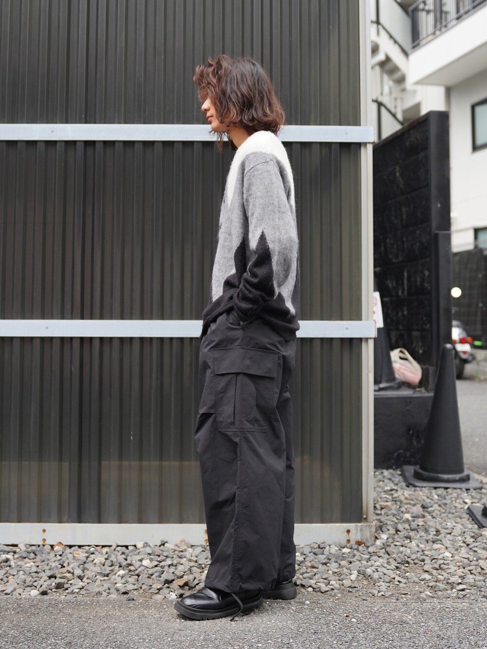 「おしゃ見えテクニック、レイヤードスタイル、デニム、30代コーデ、ハンチング、オトナカジュアル、秋服、秋冬コーデ、古着コーデ、supreme」｜「MANASTASHのMANASTASH/マナスタッシュ/ABERDEEN KURTIGAN ZG（カーディガン/ボレロ、ブラック系）」を使った、yusuke061019さん（メンズ・173cm）の秋コーディネートの2枚目の写真