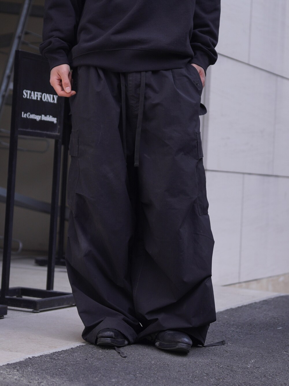 「MANASTASHのMANASTASH/マナスタッシュ/CiTee SWEAT SPORTS（スウェット、ブラック系）」を使った、yusuke061019さん（メンズ・173cm）の春コーディネートの5枚目の写真