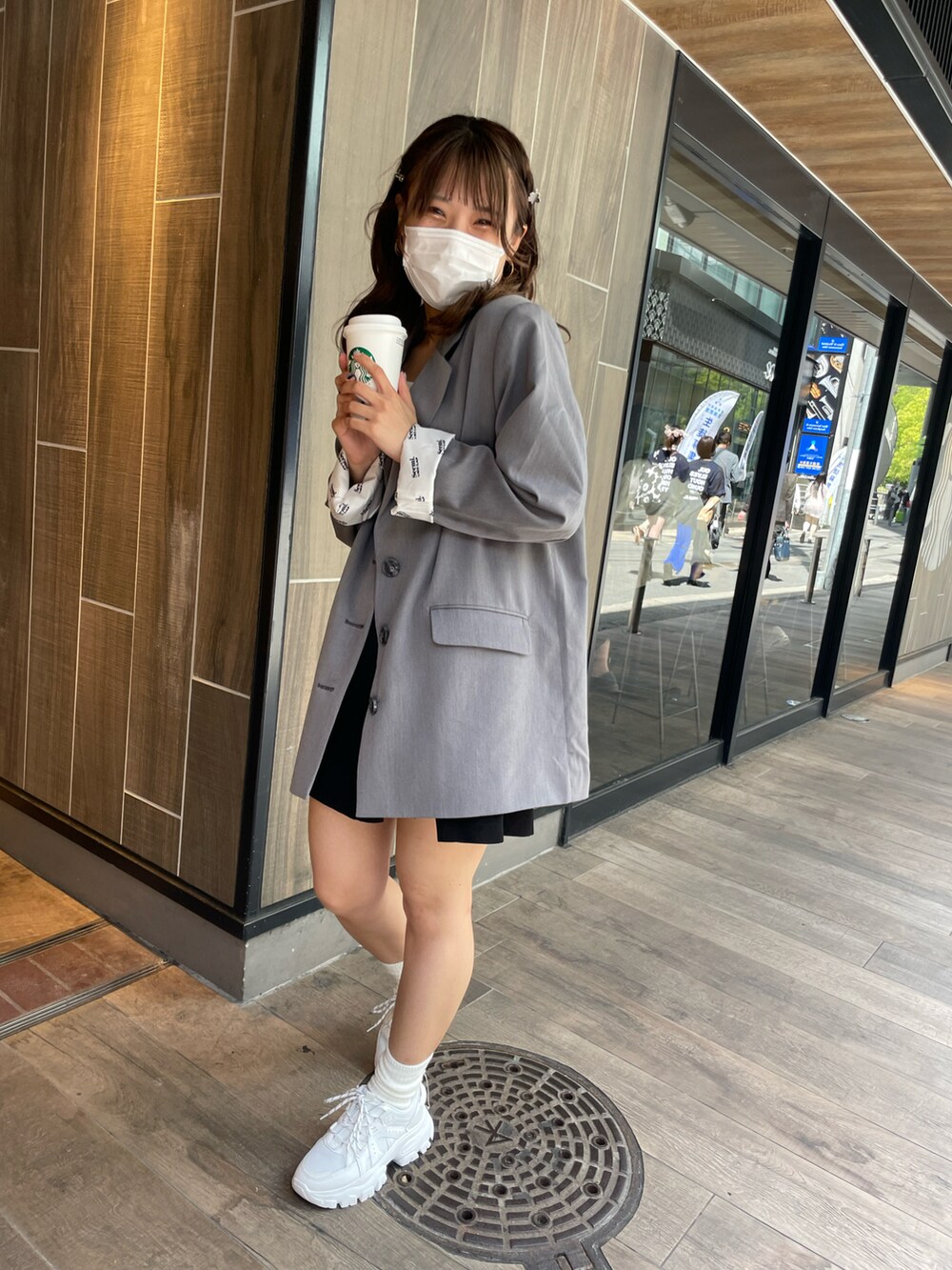 「カジュアルコーデ、シンプルコーデ、大人カジュアル、春カラー、お洒落さんとつながりたい、低身長、オトナ女子」｜「Seemi. byNICECLAUPの【Seemi】テーラードジャケット（テーラードジャケット、グレー系）」を使った、かのん【155cm 骨格ナチュラル】さん（レディース・155cm）の春コーディネートの3枚目の写真