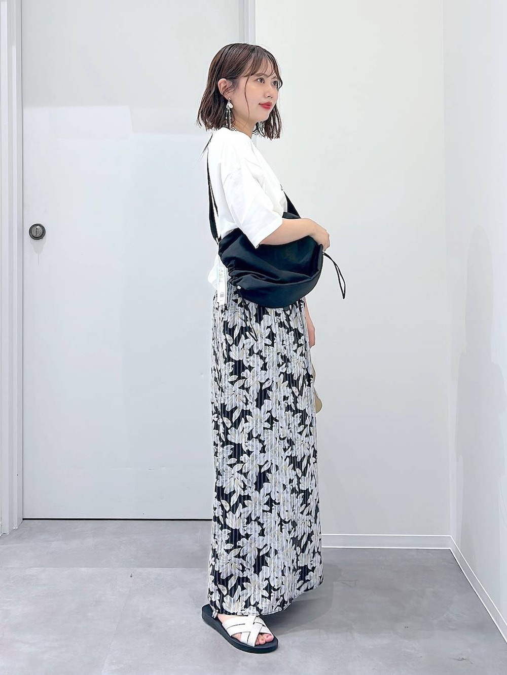 「低身長、フェミニン、着痩せ・細見え、ママコーデ、韓国系、カジュアル、ワンピース、ニット、GLOBAL WORK、ブーツ」|「GLOBAL WORKのNEW ERA/カジュアルクラシックCAP/260080(キャップ、ベージュ系)」を使った、a i r iさん(レディース・150cm)の夏コーディネートの2枚目の写真