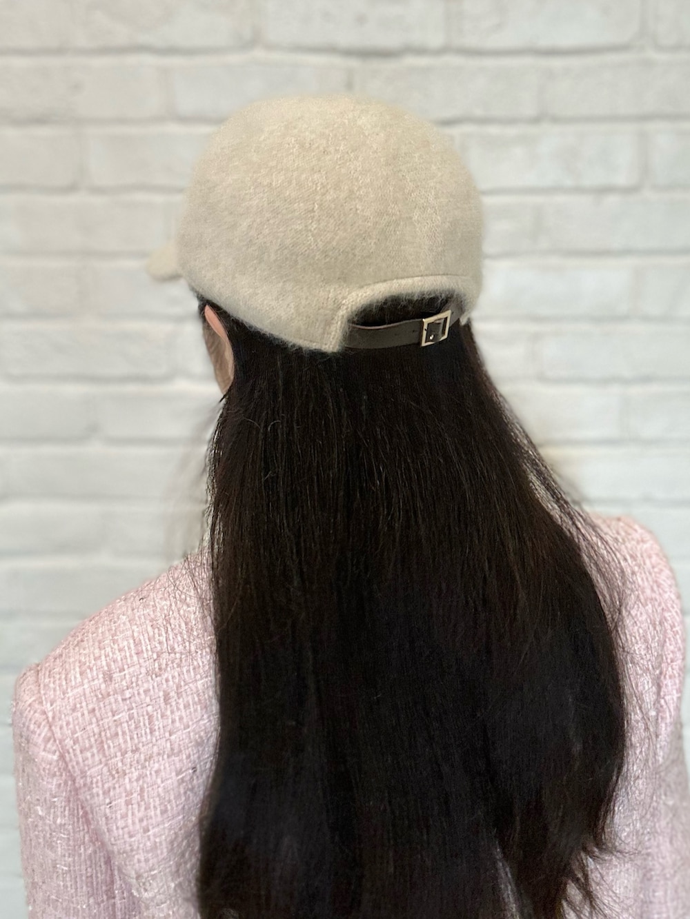 「お出かけコーデ、秋冬コーデ、フェミニン、韓国ファッション、マニッシュ、キレイめ、キャップ、ジャケット、ツイードジャケット、ノーカラージャケット、デニム、デニムパンツ、スニーカー、ホワイト、ピンク」|「Chapeau d' OのChapeau d' O TM Angora Cap / シャポードオー(キャップ、ベージュ系)」を使った、.*Shiori*.さん(レディース・163cm)の秋コーディネートの3枚目の写真