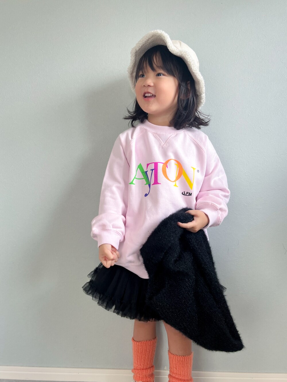 いちふぅ姉妹さんの「アソートＢＩＧウラケプルオーバー　142436（LOWRYS FARM）」を使ったコーディネートの3枚目の写真