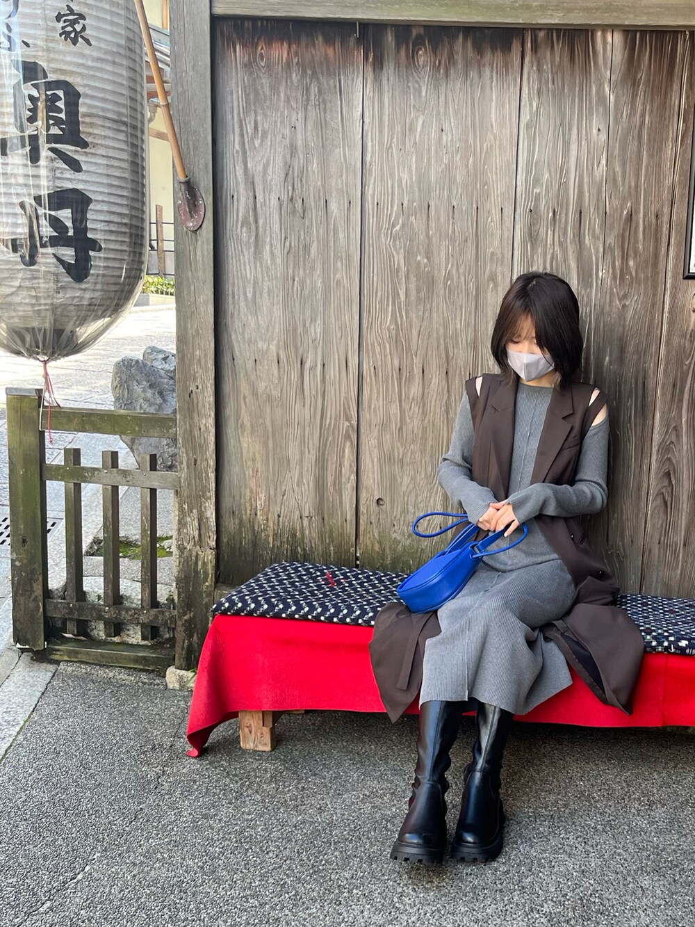 「UNITED TOKYOのアイテム（その他アウター、ブラウン系）」を使った、ながちんさん（レディース・167cm）の秋コーディネートの2枚目の写真