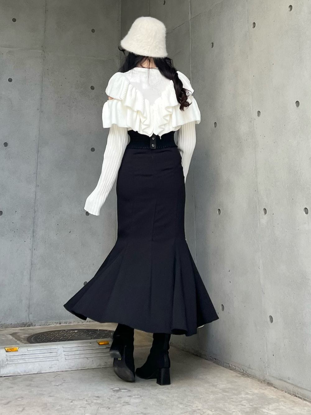 VIOLETTA フリル付きロングスカート ブラック