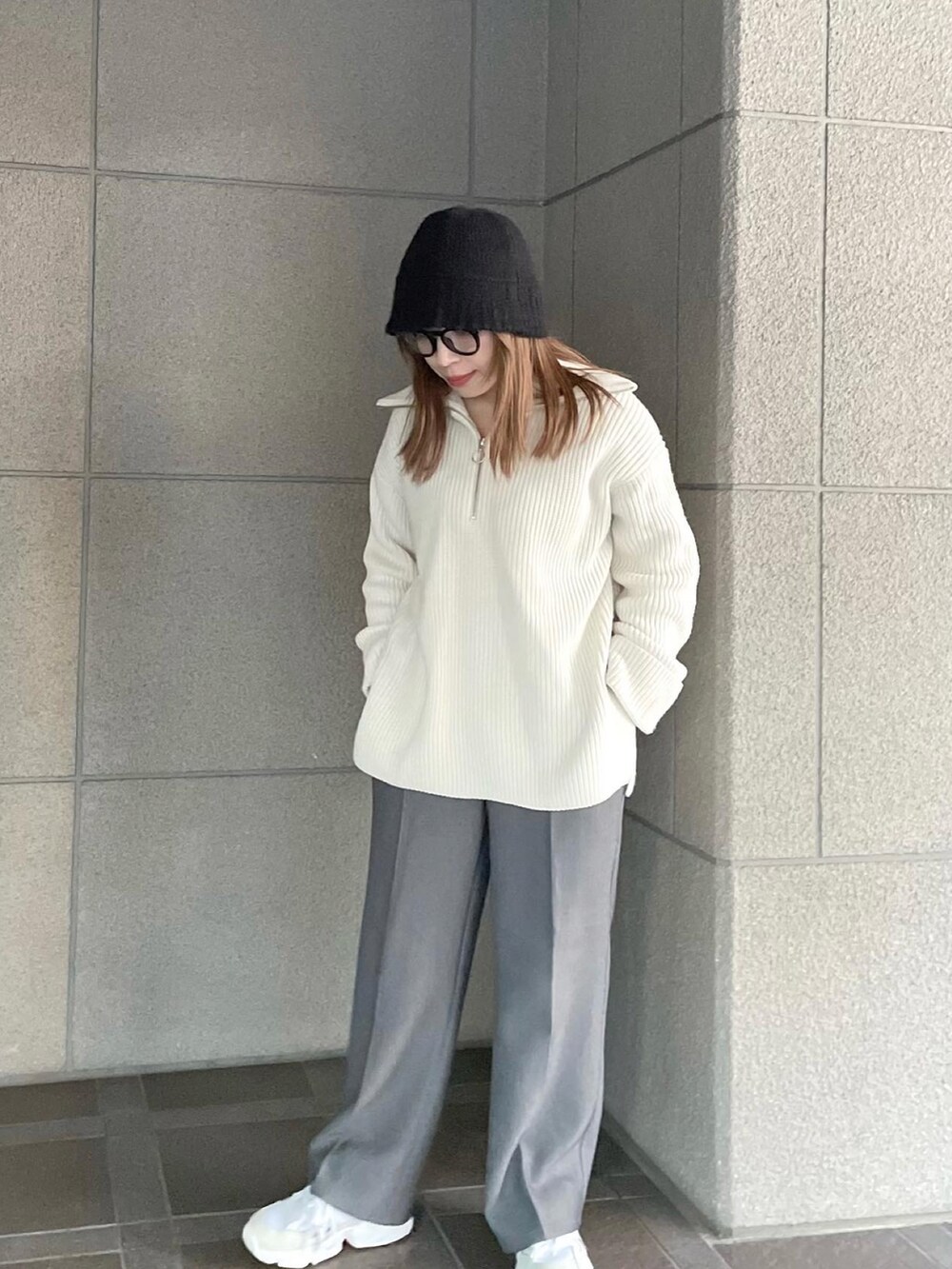 「オトナカジュアル、ootd、ラクチンコーデ、ニット帽、メガネ女子、プチプラ、休日スタイル、低身長、ストリート、ハーフジップ、いいね、save、フォローお願いします🤑、GU、パンツスタイル、冬コーデ、シンプルコーデ」｜「rimiueのアイテム（ニットキャップ/ビーニー、ブラック系）」を使った、enappiさん（レディース・148cm）の冬コーディネートの4枚目の写真