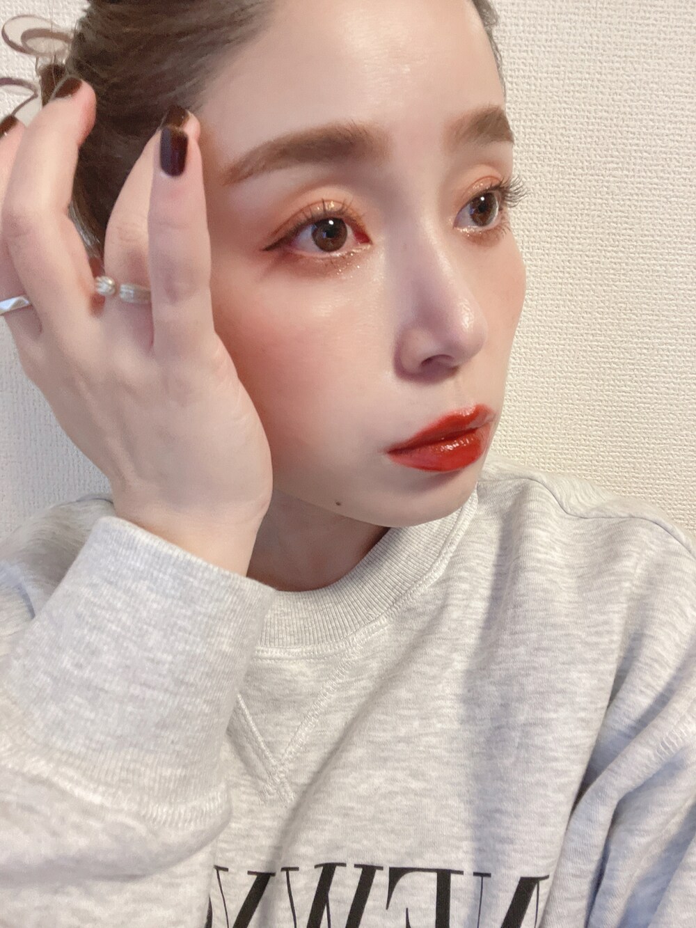 「服とコスメでなりたい自分に、カジュアル、大人カジュアル、低身長、シンプル、ラクチンコーデ、おしゃれさんと繋がりたい、スウェット、韓国ファッション、ロゴスウェット、冬コーデ、マイベストコーデ2022、いいね、save、フォローお願いします🤑、プチプラコーデ、休日スタイル」｜「H&Mのアイテム（スウェット、グレー系）」を使った、enappiさん（レディース・148cm）の冬コーディネートの3枚目の写真
