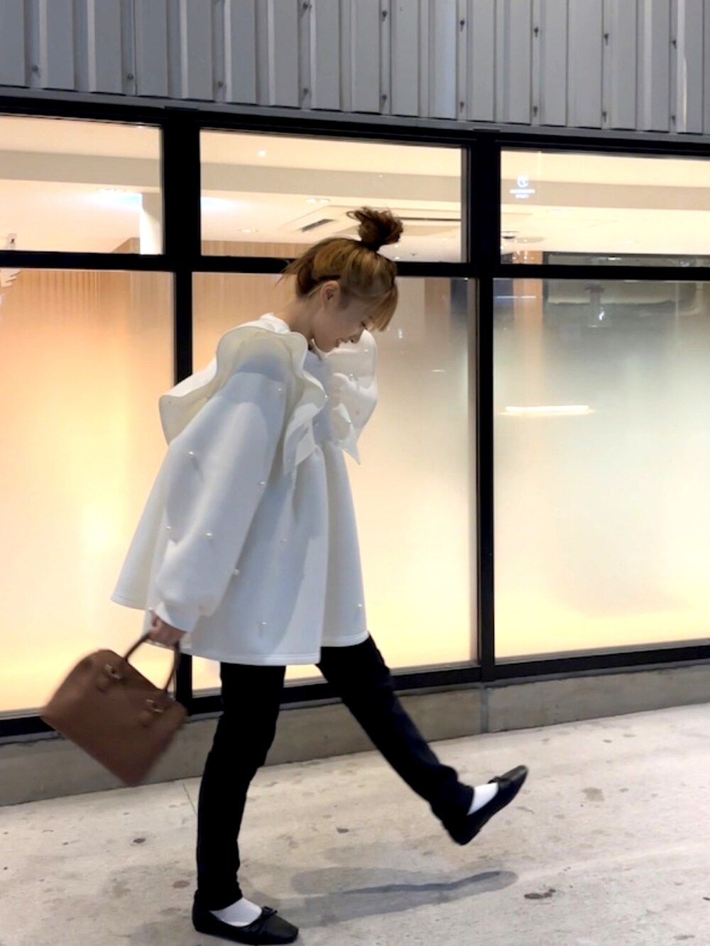 marryme ホワイト パール フリル スウェット marryme ホワイト パール フリル スウェット