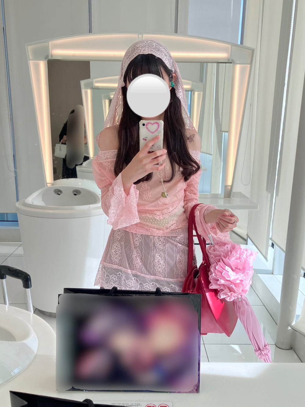 「オフショル」｜「neith.のneith./ネイス/Veil-Offshoulder Dress（ワンピース、ピンク系）」を使った、ララさん（レディース・157cm）の夏コーディネートの2枚目の写真