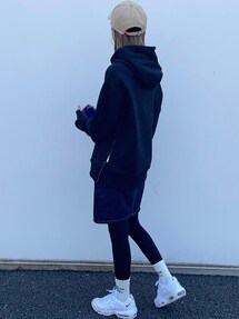 【ストリート好き必見】sacai パーカー 大人上品カジュアル 快適 ストリート好き必見】sacai パーカー 大人上品カジュアル 快適